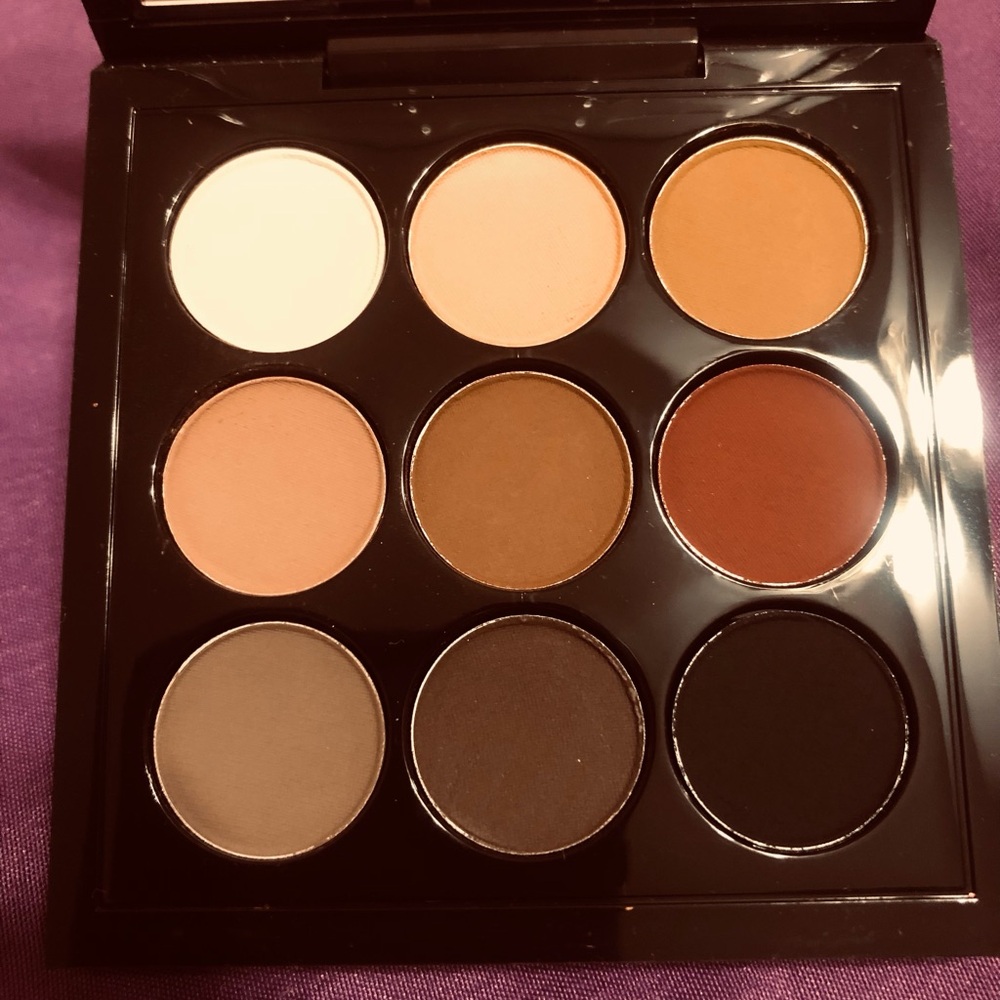 Mac semi sweet eyeshadow